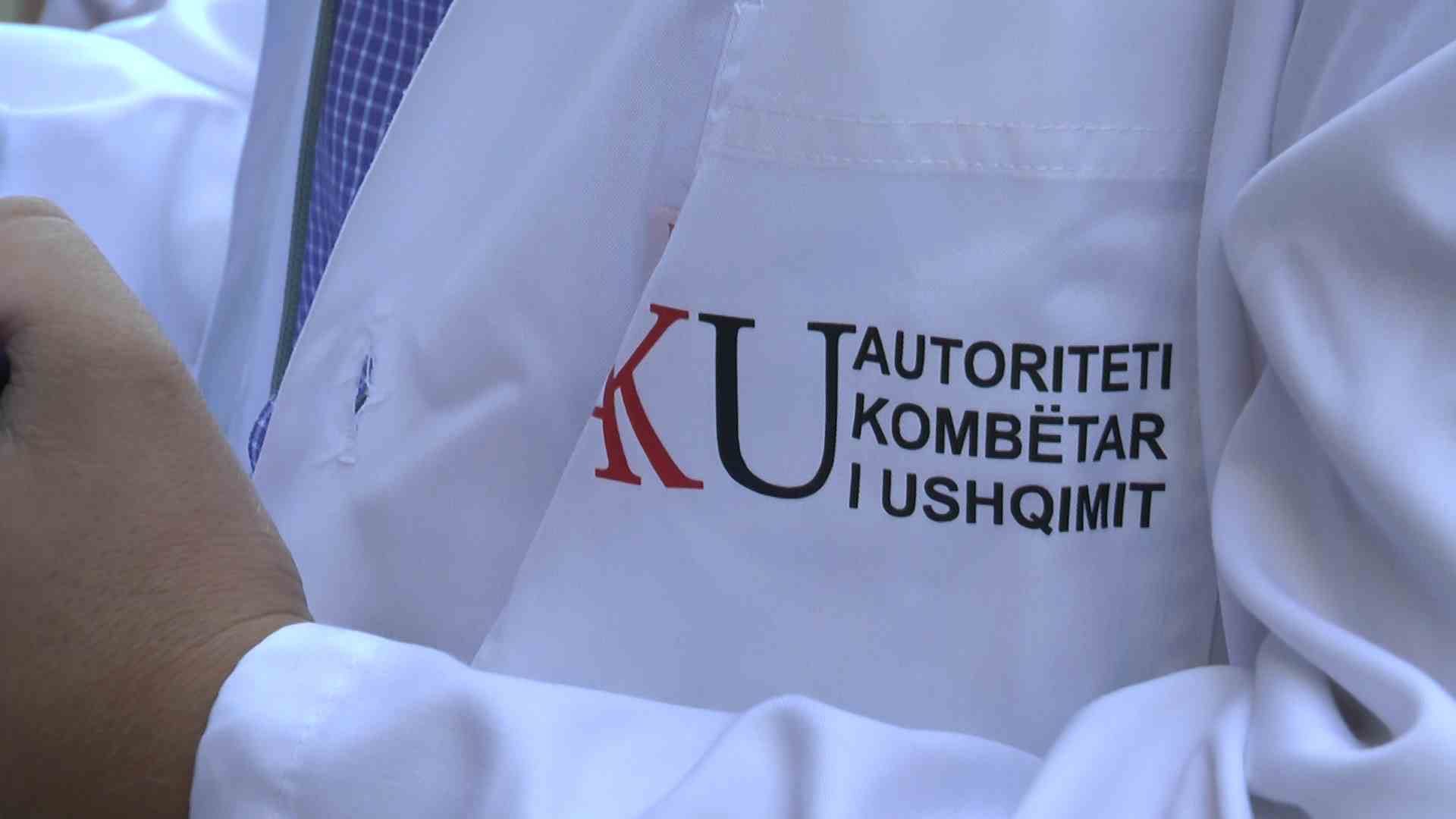 Kontrabandë mallrash dhe falsifikim dokumentesh, dy inspektorë të AKU në pranga