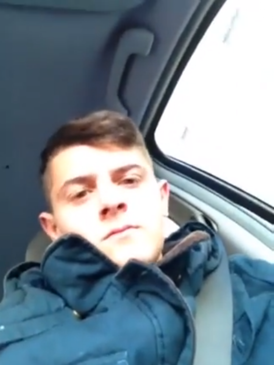 Theri gjyshërit me thikë, 19 vjeçari shokon policët me dëshminë e tij