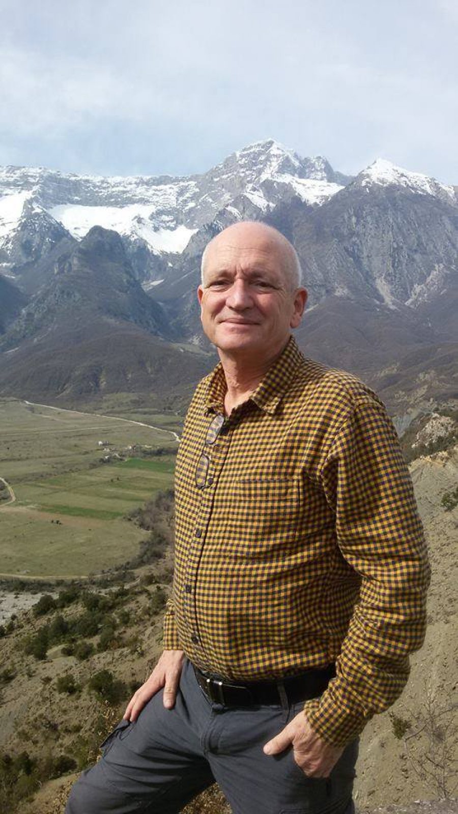 Zbulohet dëshira e fundit e albanologut Robert Elsie: Dua të prehem në Shqipëri