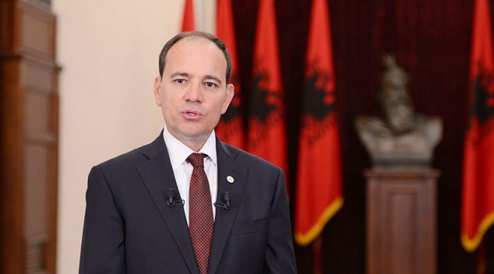 Nishani flet për krimin në Shqipëri: Bandat e Elbasanit nuk janë mafia e vetme