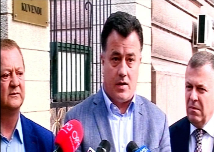 PARALAJMËRIMI/ Opozita braktis mbledhjen e Komisionit të Sigurisë