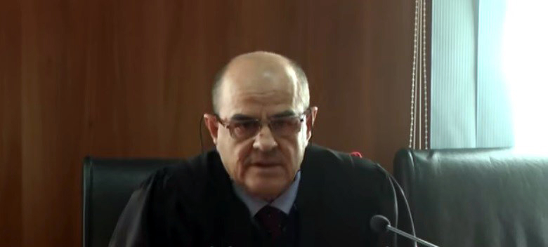 MISIONI KRYER/ Pasi e liroi, gjyqtari dorëhiqet nga gjykimi i dosjes së ‘Zotit të Drogës’