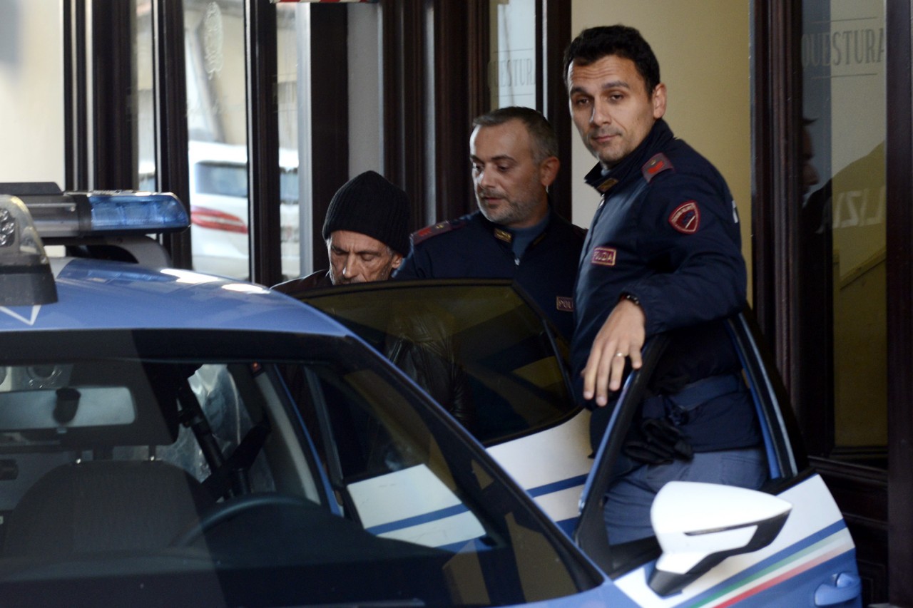 FOTO/ Ky është shqiptari që masakroi ish gruan me çekiç