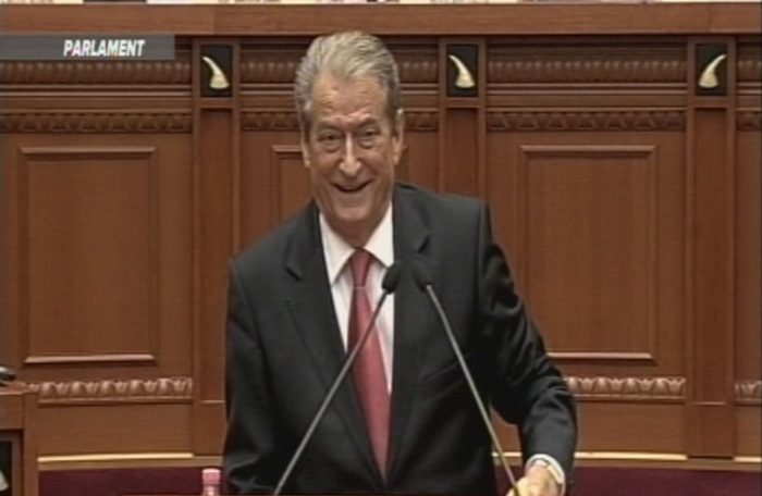 Berisha dallon konsumuesit e drogës: Rama kruhet por fajin e ka kokaina