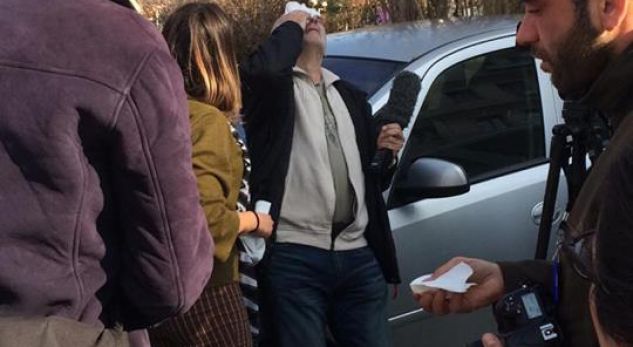 FOTO GALERI/ Plagosen deputetë e gazetarë gjatë arrestimit të Albin Kurtit