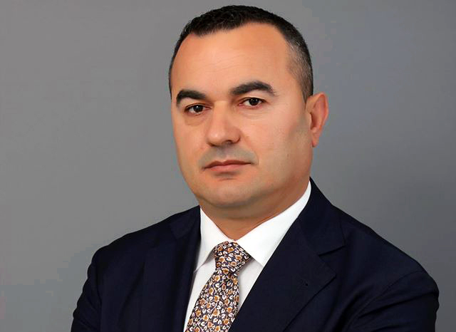 DEBATET/ PD dhe LSI bashkojnë votat, KQZ nuk ia heq mandatin kryebashkiakut të Mallakastrës