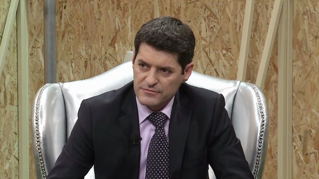 Ish-zyrtari i policisë: Në Shqipëri janë mbjellë 8 milion rrënjë kanabisi, në trekëndëshin Krujë – Rinas – Durrës janë ende 100 tonë të magazinuara