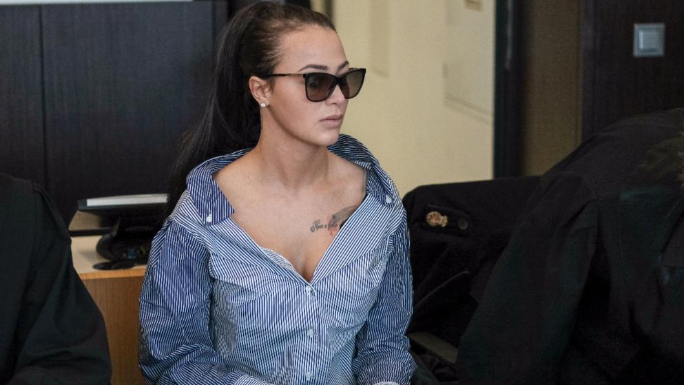 EMRA & FOTO/ Këngëtarja shqiptare nën akuzë: Mashtroi futbollistin me shtatzëninë e rreme