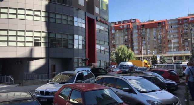 VIDEO & DETAJE/ Ja si dhe nga cila bankë janë vjedhur 863 mijë eurot e gjetura në makinën e Orest Sotës