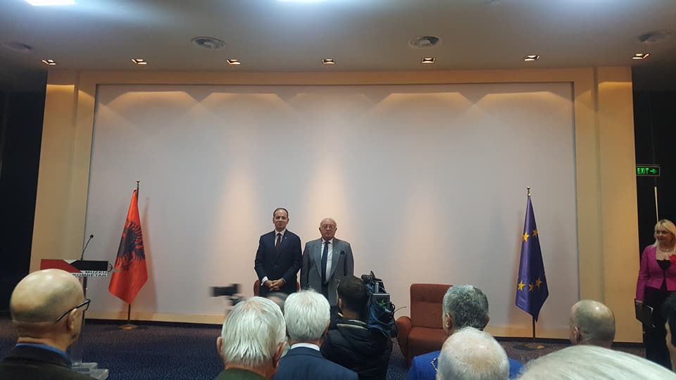 FOTO GALERI/ Bujar Nishani vlerësohet si “Personalitet i Shquar i Labërisë”