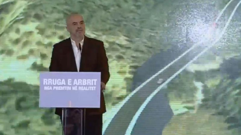 FOTO/ Aksident në Unazën e Re në kryeqytet