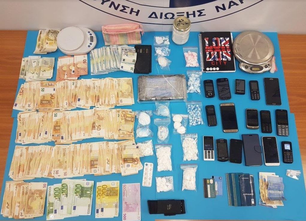 FOTO GALERI/ Greqi, shqiptari drejtonte nga burgu trafikun e kokainës, 200 mijë euro xhiro