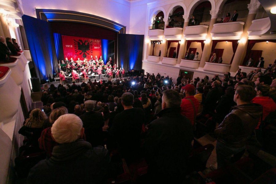 FOTO GALERI/ Basha në Shkodër, 2 orët më speciale të 105 vjetorit të Ditës së Pavarësisë