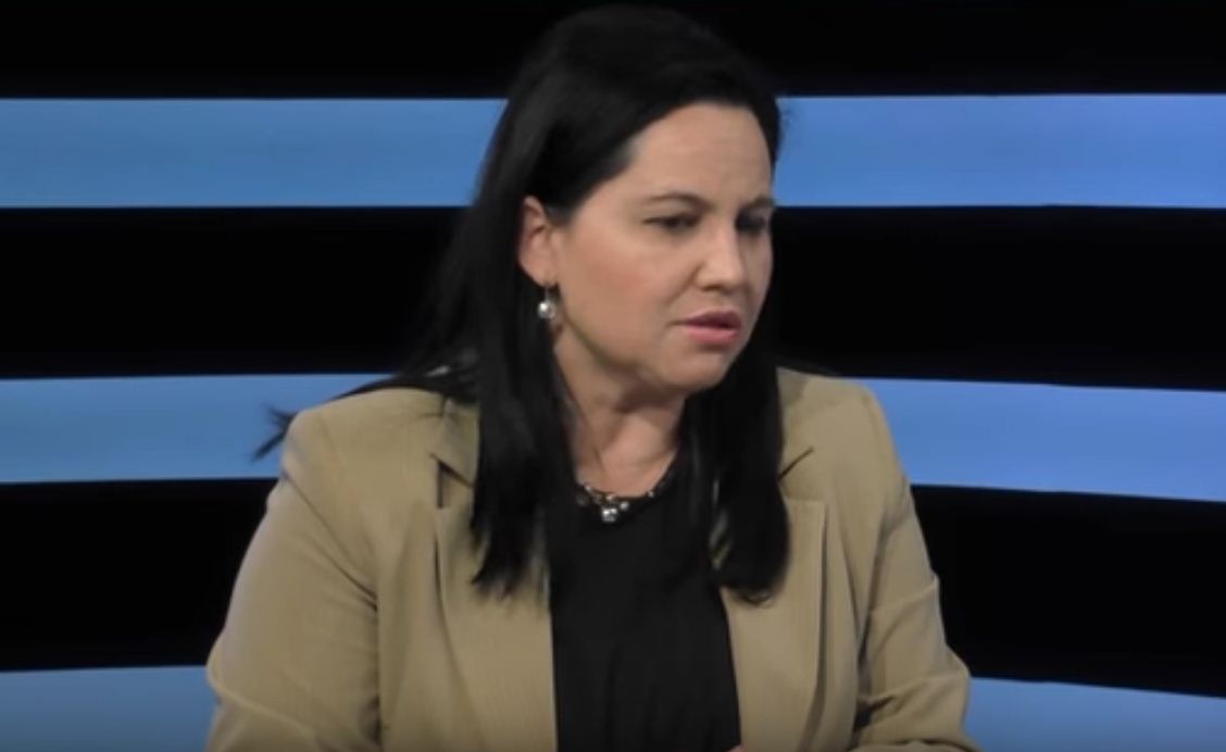 VIDEO/ Patentat e ish-ministrit, zëvendësministrja “shet” Saimir Tahirin: Jam informuar, por s’jap dot detaje