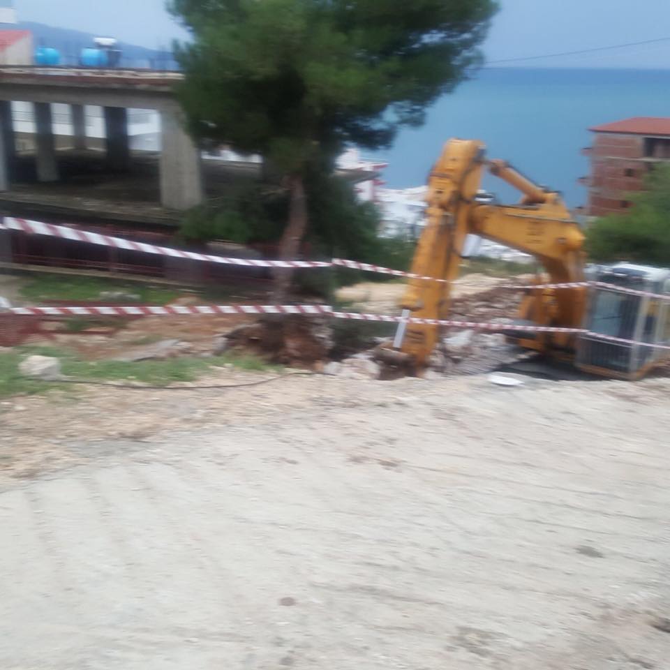 EMRAT & FOTO GALERI/ Sarandë, burrë e grua zyrtarë të shtetit, grabisin pronën publike