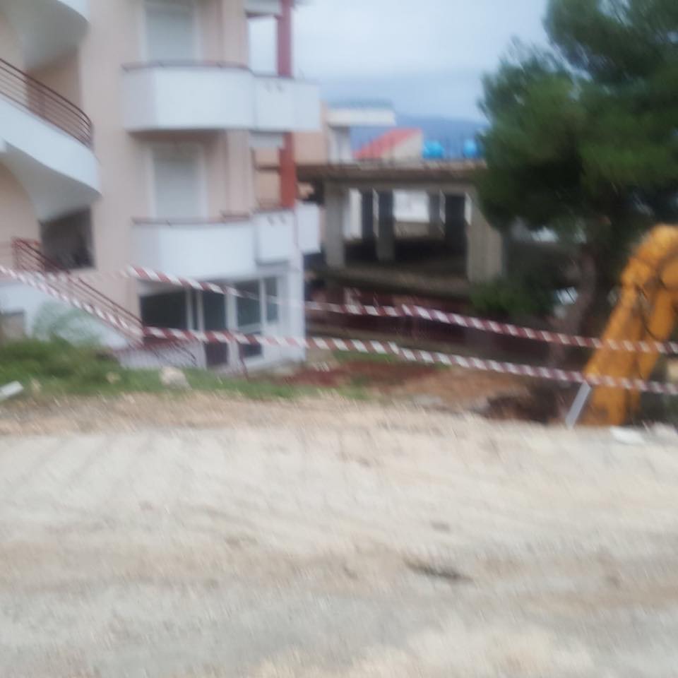 EMRAT & FOTO GALERI/ Sarandë, burrë e grua zyrtarë të shtetit, grabisin pronën publike