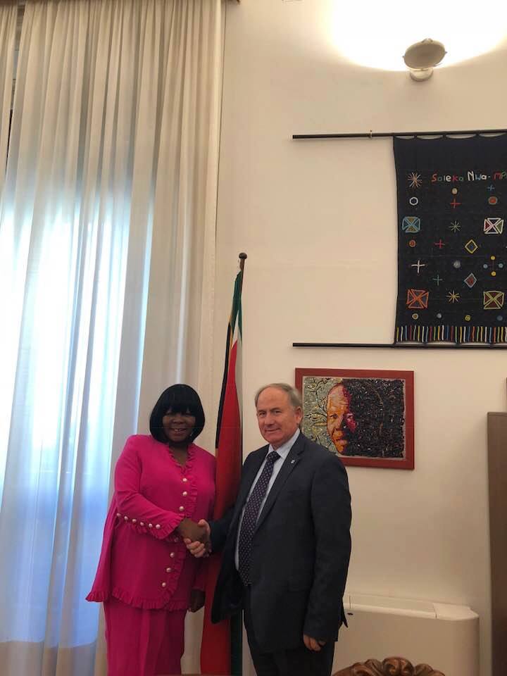 EMRI & FOTO GALERI/ Afrika e Jugut me konsull në Shqipëri