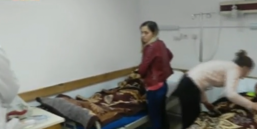 FOTO GALERI/ Helmimi në shkollën e Shupenzës, Policia: 16 nxënës të shtruar në spital, ja shkaku i ngjarjes