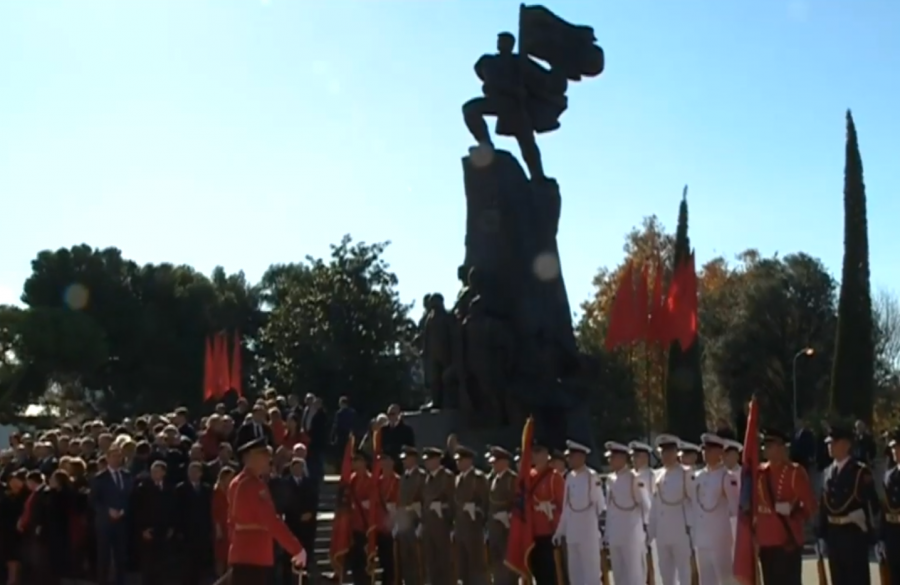 VIDEO/ Nisin në Vlorë festimet për 105-Vjetorin e Pavarësisë, ja pamjet nga ceremonia zyrtare