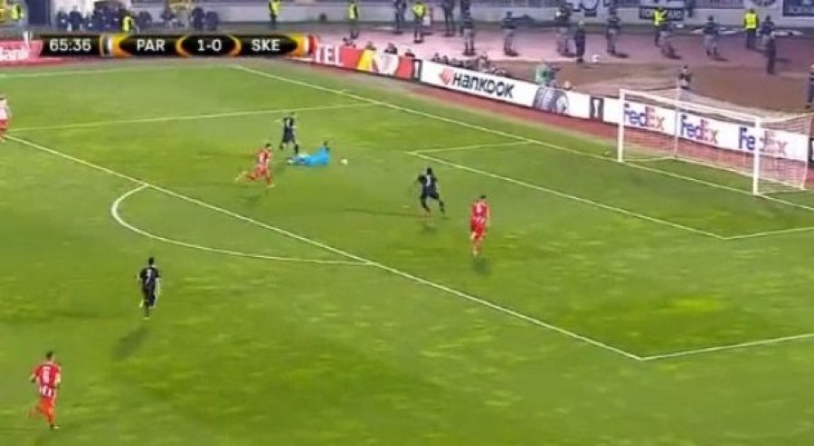 FUTBOLL/ Skënderbeu nuk di ç’bën, Partizani i Beogradit shënon golin e dytë