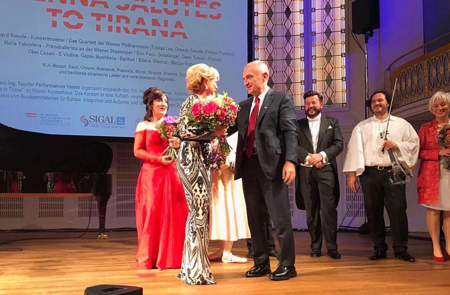 Koncerti “Vjena përshëndet Tiranën”, presidenti Meta: Arti është politika më e mirë