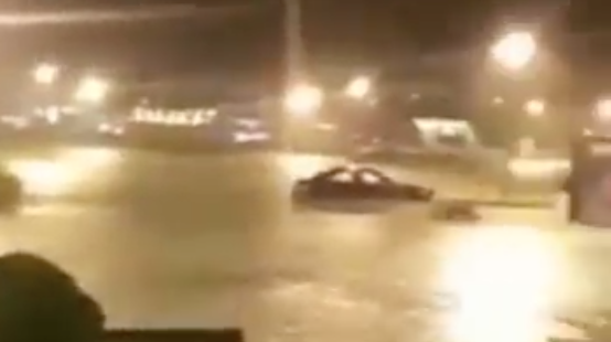 VIDEO/Qytetaret bllokohen tek city park, ushtria shkon ne ndihme