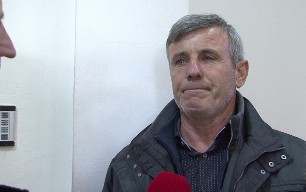 VIDEO/ Flasin bashkëshortët e moshuar që u grabitën në Shkallnur: Na lidhën me tel e na goditën me leva
