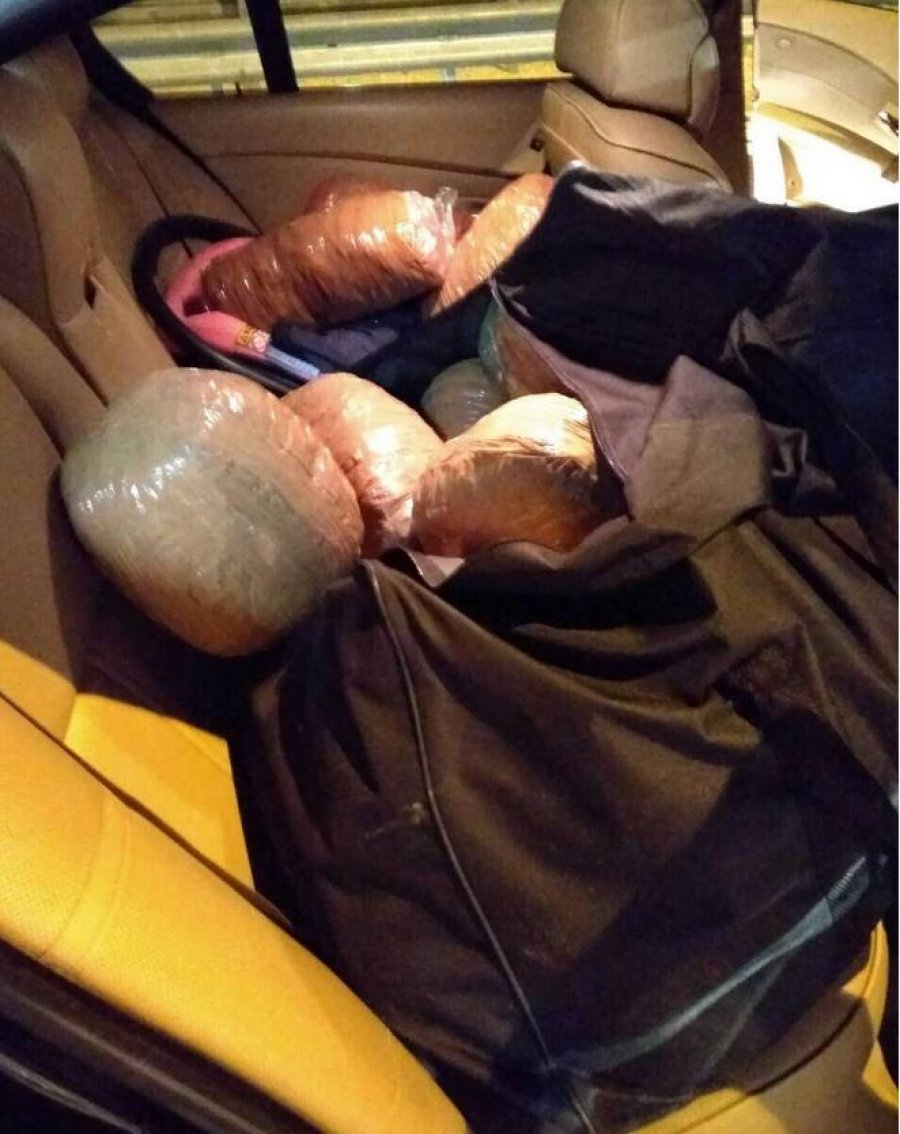 FOTO/ Bien në pranga 8 shqiptarë që shisnin drogë në shkollat greke