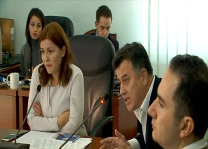 Ermonela Felaj dhe Flamur Noka përplasen ashpër në Komisionin e Sigurisë, ja debati mes deputetëve