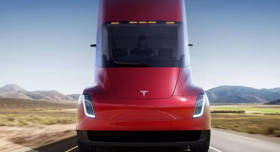 FOTO GALERI/ Kamioni elektrik, prezantohet e ardhmja