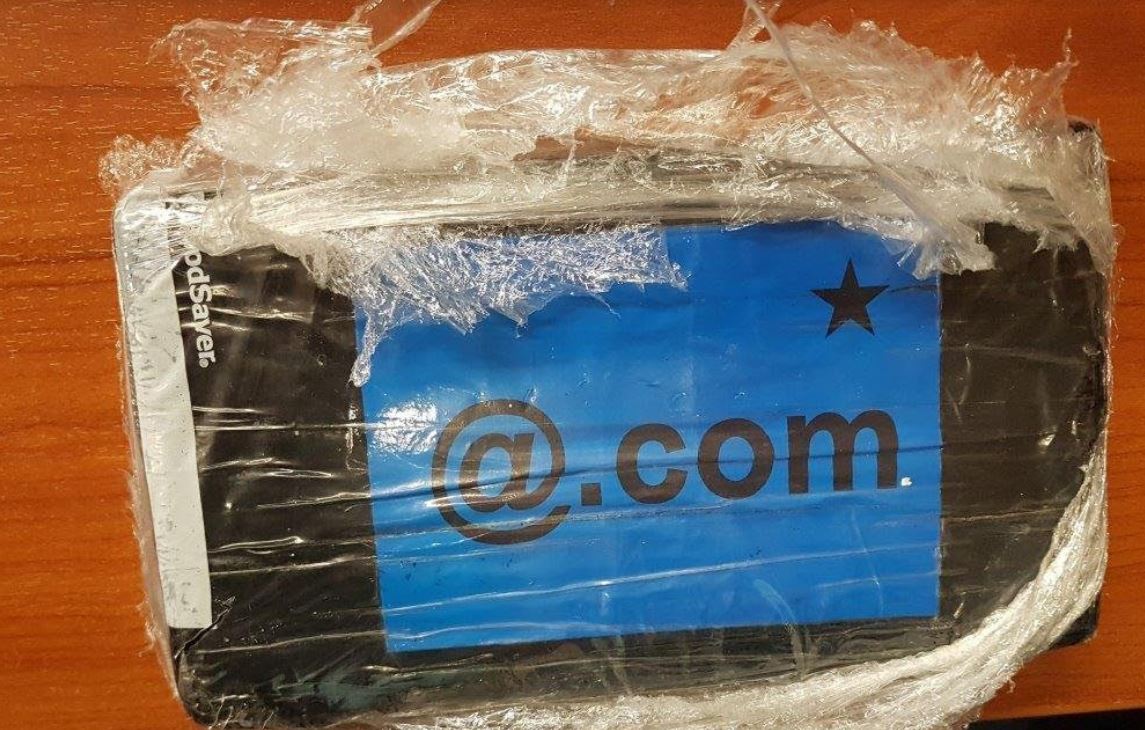 FOTO GALERI/ Greqi, shqiptari drejtonte nga burgu trafikun e kokainës, 200 mijë euro xhiro