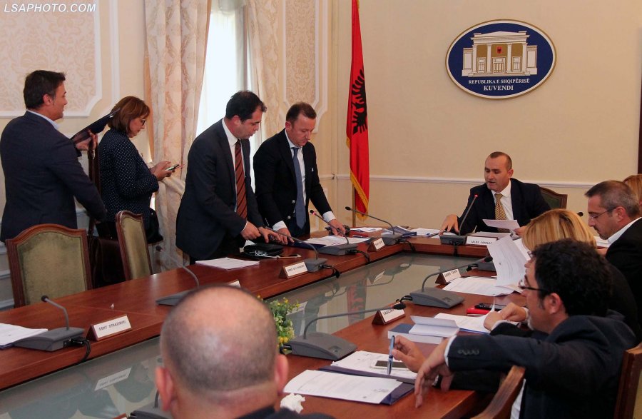 Lidhjet e qeverisë me krimin, opozita braktis diskutimet për buxhetin te Komisioni i Ligjeve