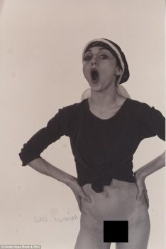 FOTO GALERI +18/ Dalin në ankand fotot nudo të Madonnas në moshën 18-vjeçare