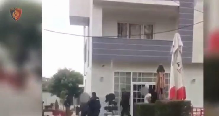 VIDEO/ Pamjet e arrestimeve te “Tata” ne Shkoder
