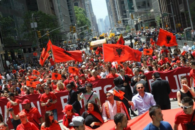 Miratohet fondi, regjistrimi shqiptarëve në diasporë nis nga data 1 janar