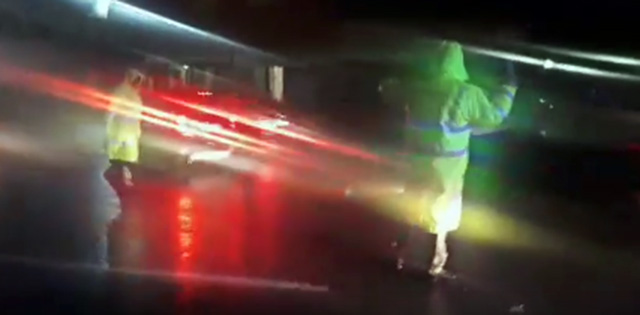 VIDEO/ Bllokohet autostrada Tiranë – Durrës, uji kapërcen lartësinë 1 metër