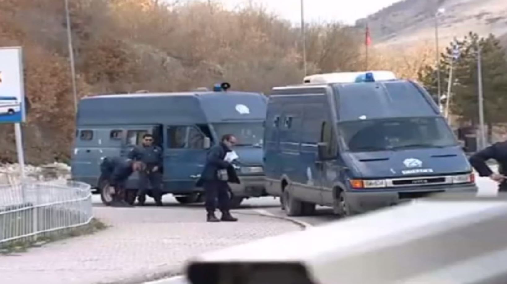 Doganierë, biznesmenë dhe policë në Kapshticë përfundojnë në pranga, ja emrat