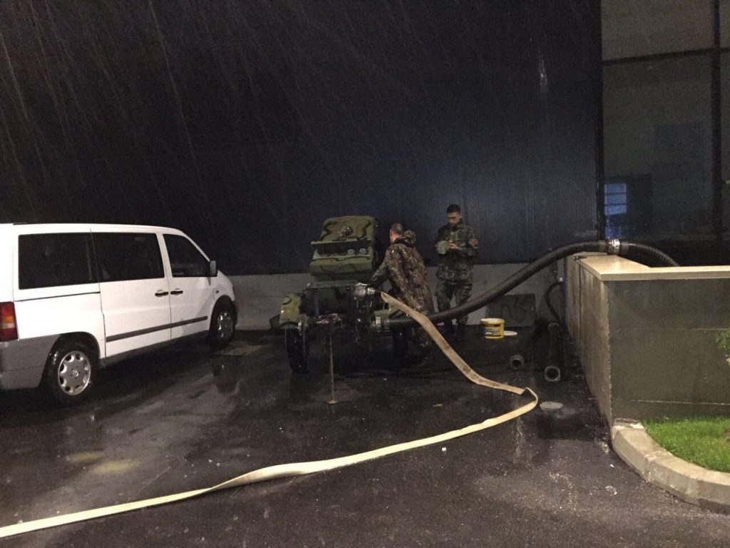 Stacioni i Kasharit lë gjysmën e Tiranës pa drita, fiken pompat