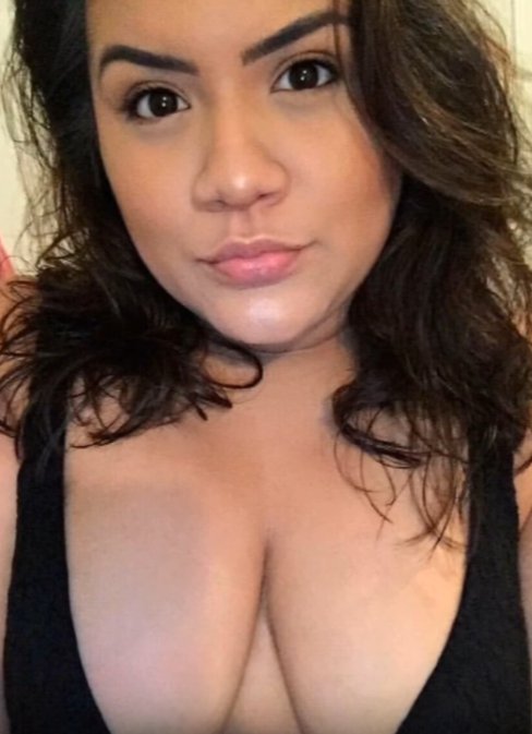 FOTO/ Seks me nxënësit 16-vjeçar në këmbim të notave, mësuesja rrezikon 40 vite burg