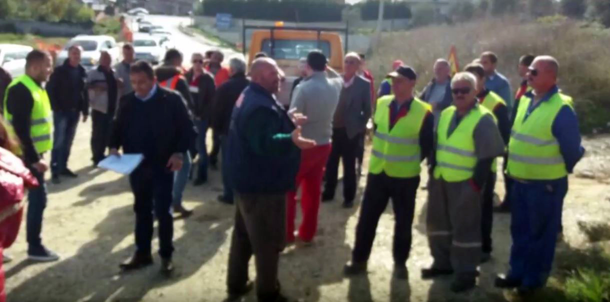 VIDEO/ Fier, 600 punonjës të By Pass në protestë: Duam paratë tona
