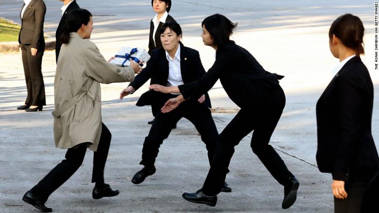 FOTO GALERI/ Japonia, një skuadër femrash për mbrojtjen e Melani Trump