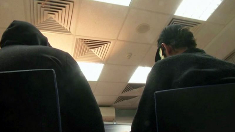 VIDEO/ Varësia nga seksi, historia e 19-vjeçarit nga Saranda: Nisja nga ora 7 e pasdites deri në 5 të mëngjesit…