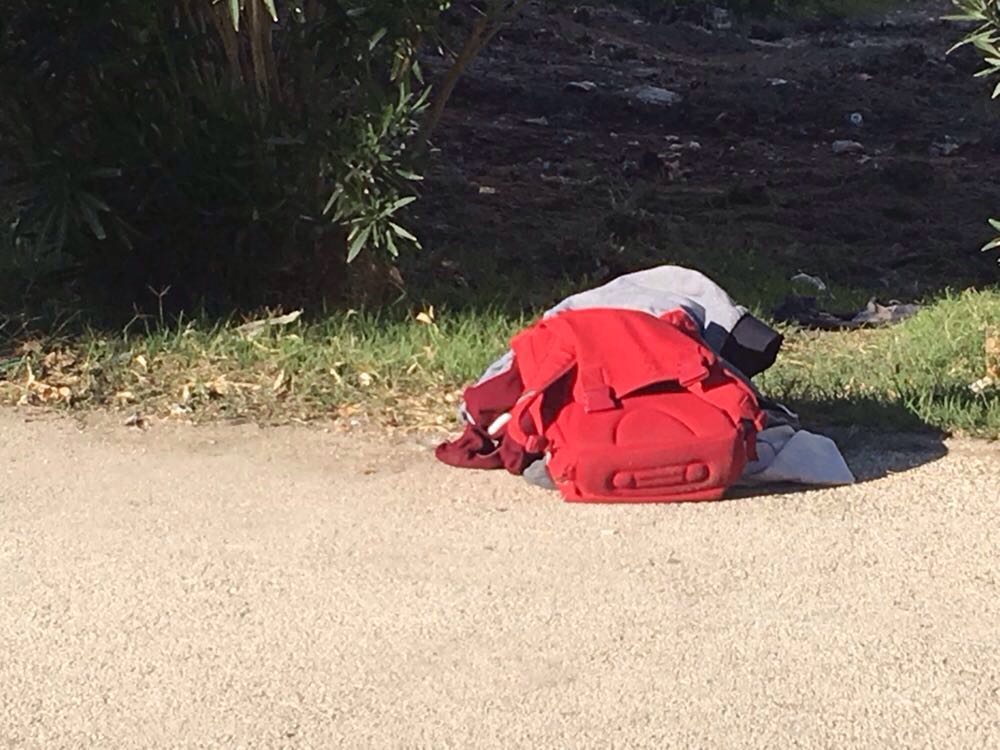 FOTO/ Nxënësit në Vlorë përleshen me thika, 16 vjeçari mbetet i plagosur