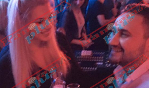 Gazeta italiane publikon foton e bosit të kokainës me Viola Spiron