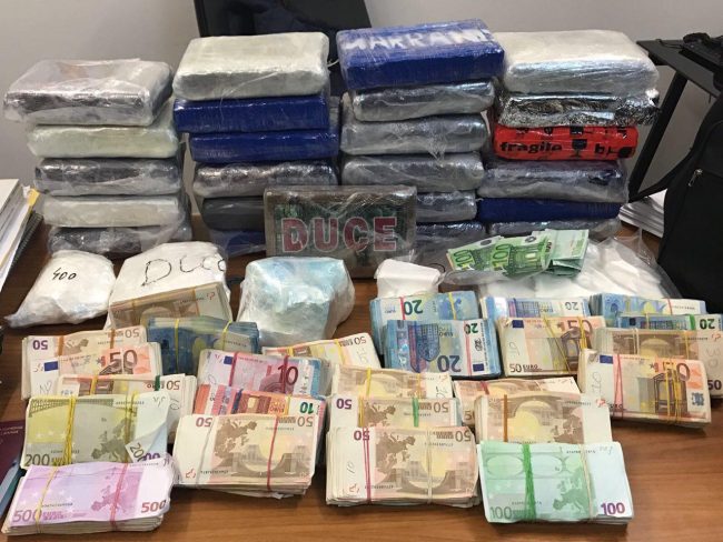 EMRAT/ Itali, dy vëllezërit shqiptarë, 9 vite burg për 32 kg kokainë dhe 230 mijë € cash