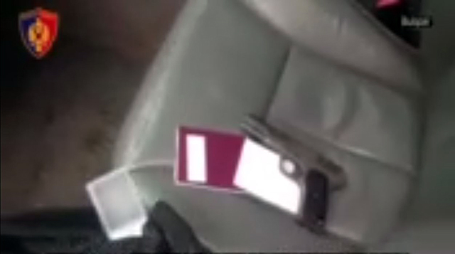 VIDEO & DETAJE/ Si u arrestuan një vit më parë nëna dhe vëllai i “të fortit” të Bulqizës, që i shpëtoi atentatit sot