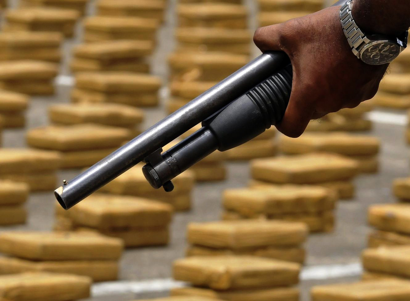 10 FAKTE/ Trafiku i drogave në BE, rrugët ballkanike të heroinës dhe fitimi 24 miliardë euro