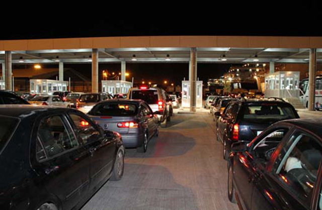 Durrës, i postojnë “Benz”-in nga Italia, por futet në telashe të mëdha