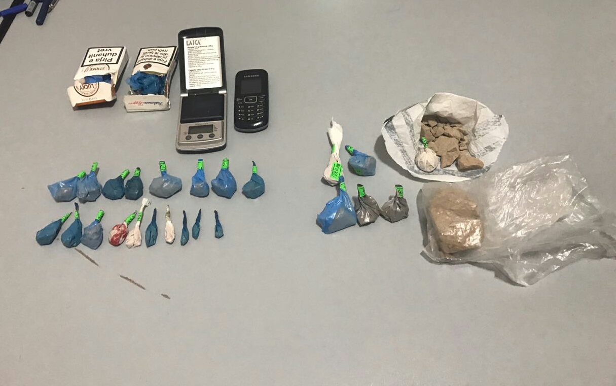 FOTO/ Shkatërrohet grupi i heroinës në Durrës, 1 në pranga 3 në kërkim