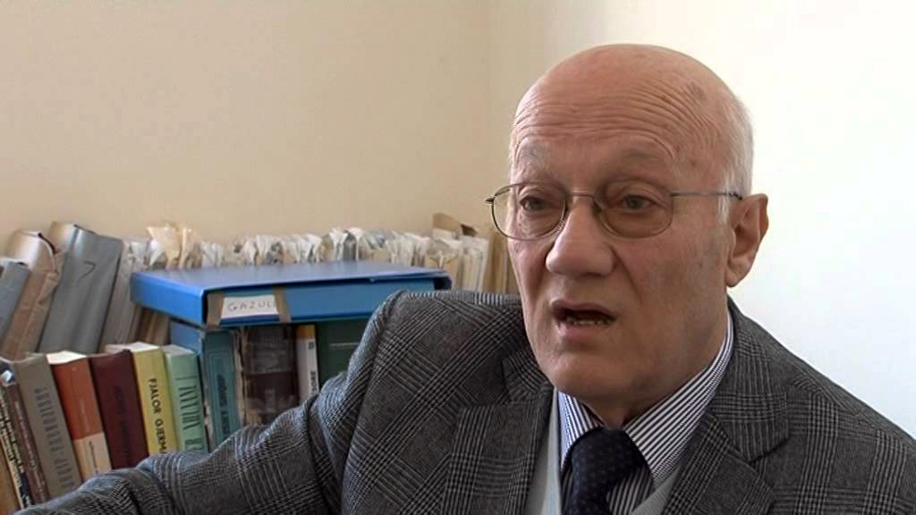 ESSE/ Përballë një njeriu dhe monumentit të veprës së tij